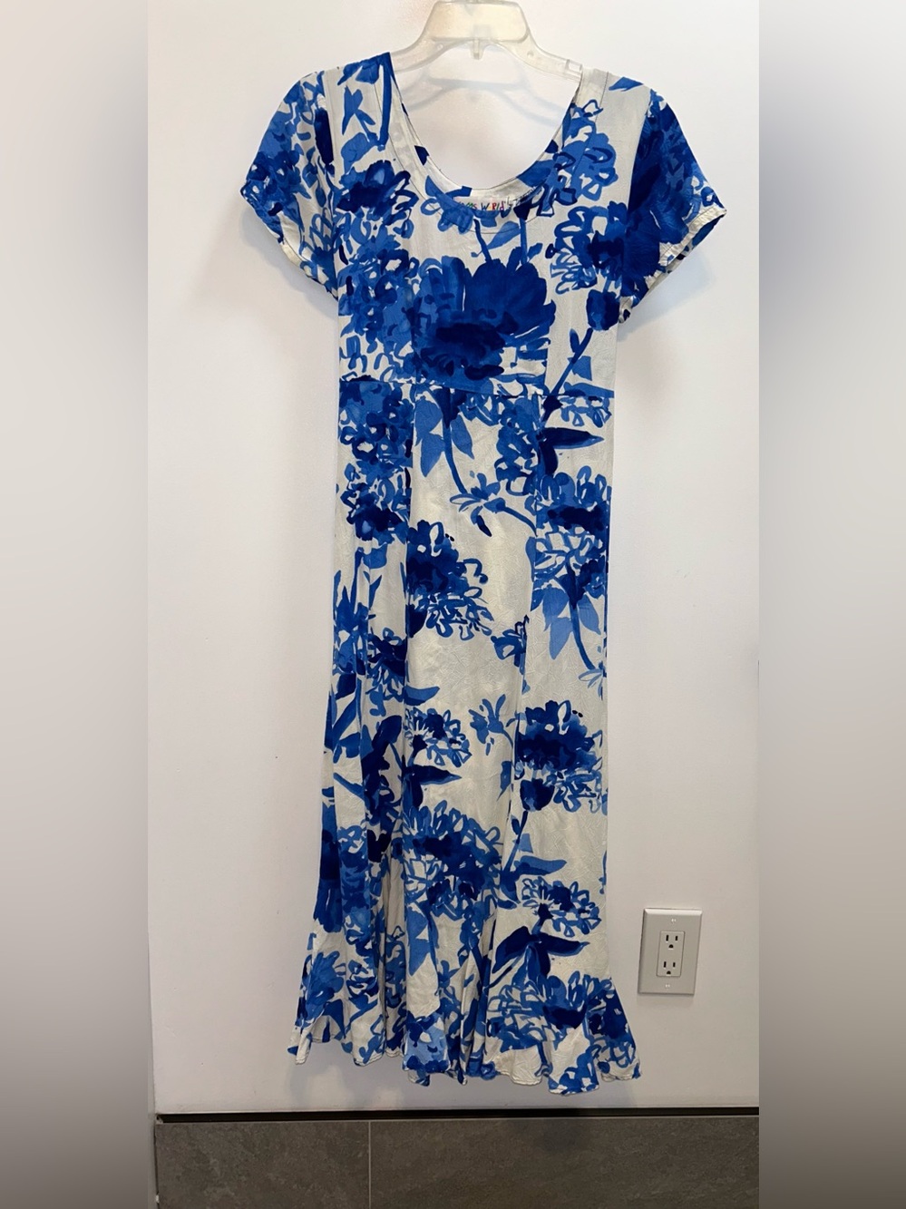 Vintage Jams World short sleeve ruffle hem floral print maxi dress size m